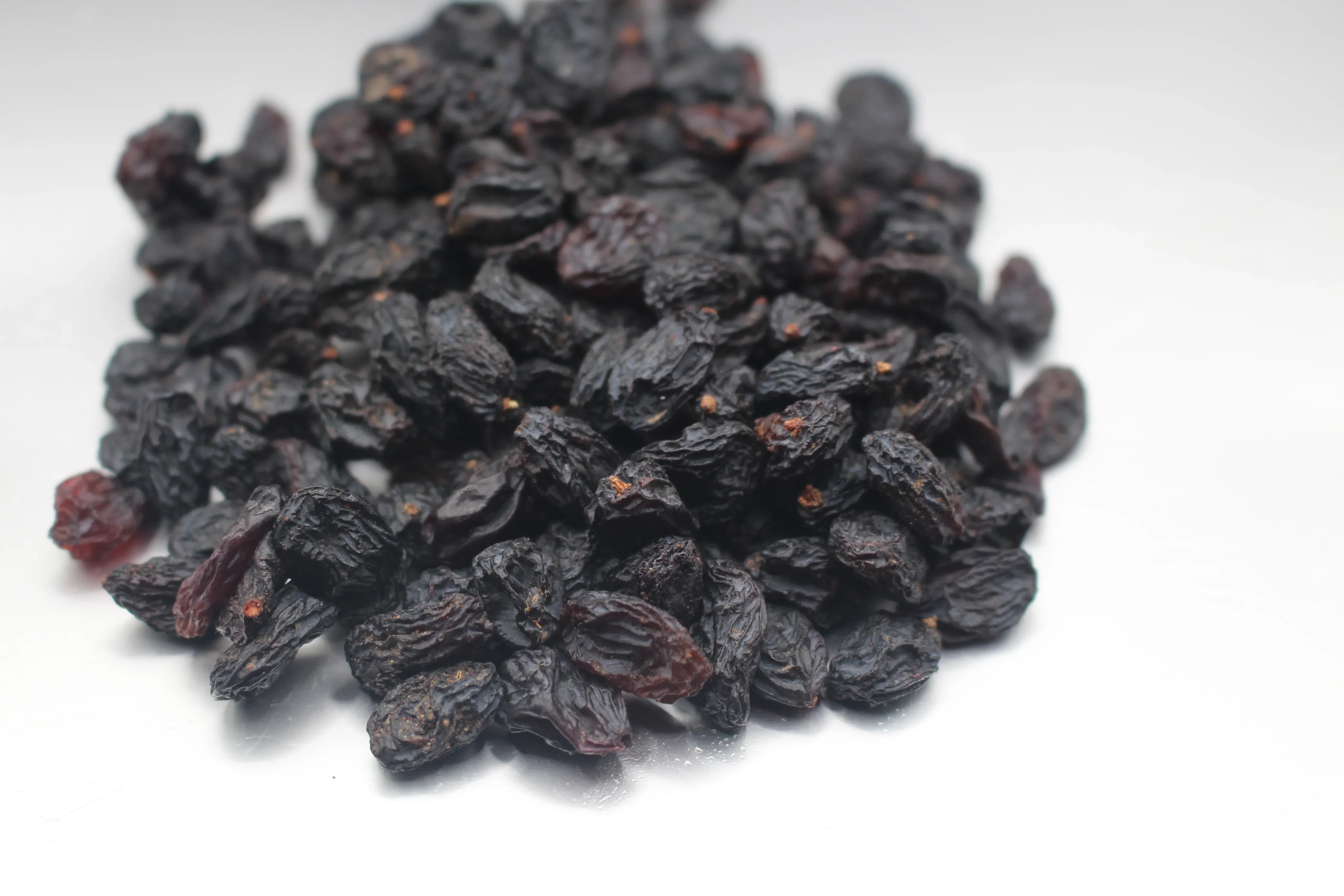 Herati Black Raisins Seedless (1 LB) - Image 2